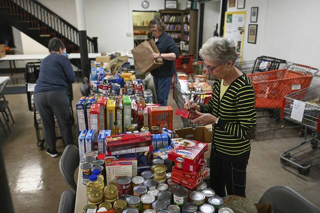 9054269_web1_her-foodresources004-111825