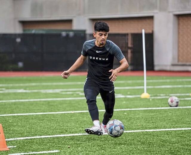 9054751_web1_sew-BridgeCityFC02-112725