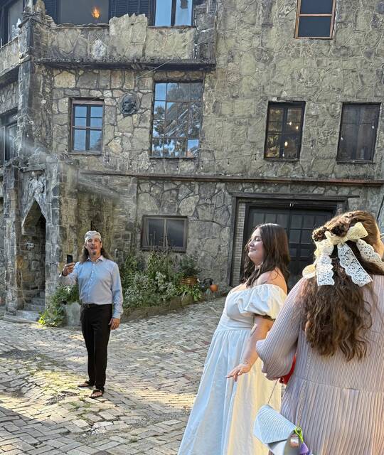 9056337_web1_her-sauerhomes-112725-2