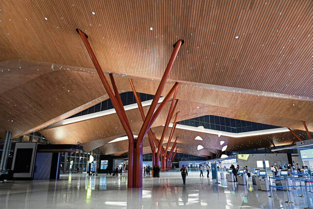 9057826_web1_ptr-dayoneairport005-111925