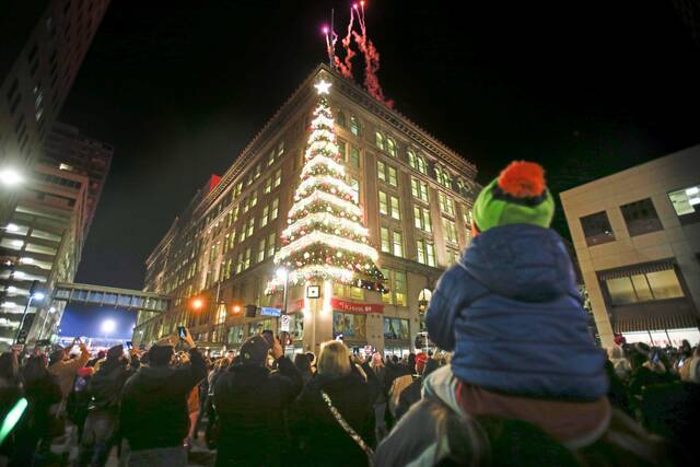 9057992_web1_LightUpNight