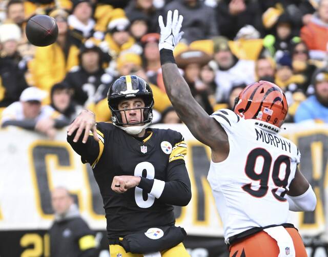 9059882_web1_ptr-Steelers03-111825