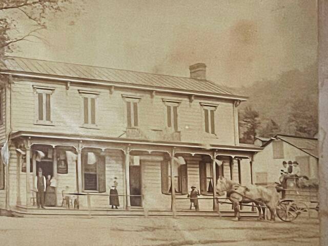 9061527_web1_her-brickbarrel-112725-15