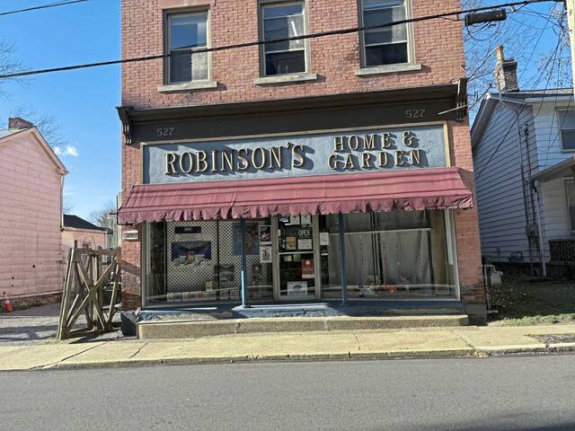 9061607_web1_sew-Robinsons-5