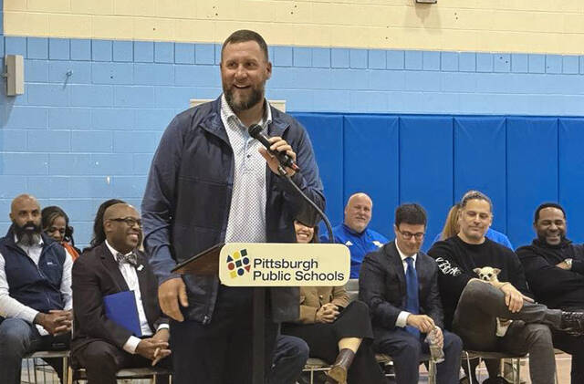 9063533_web1_ptr-Tull04ED-112225