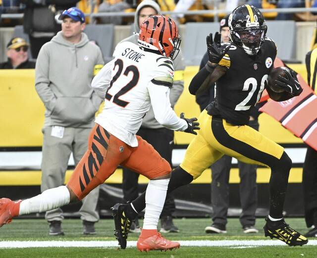 9063865_web1_ptr-steelers33-111825