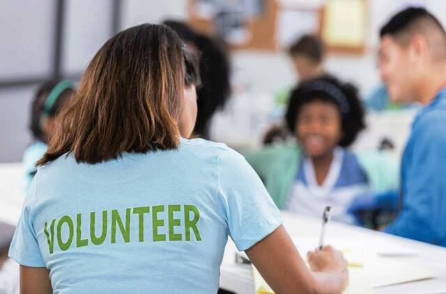 9063911_web1_Volunteer