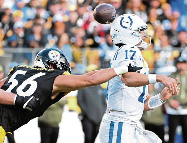 9064853_web1_ptr-SteelersColts20-110325