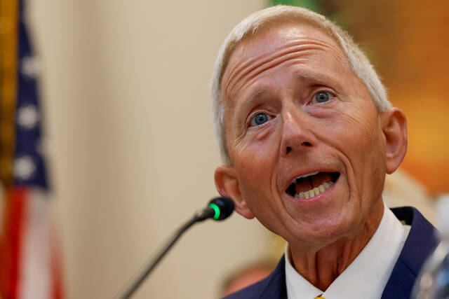 9064911_web1_AP25272688190099