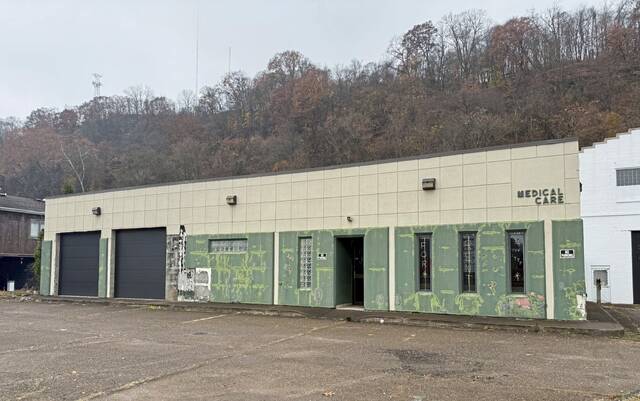 9065396_web1_vnd-EDeerEMS-112225