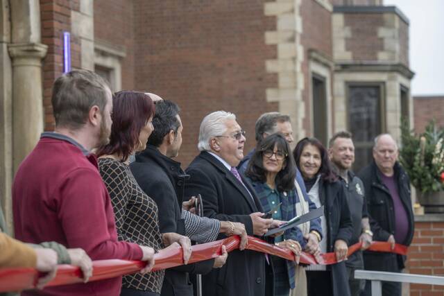 9065462_web1_vnd-NKArts102-112225