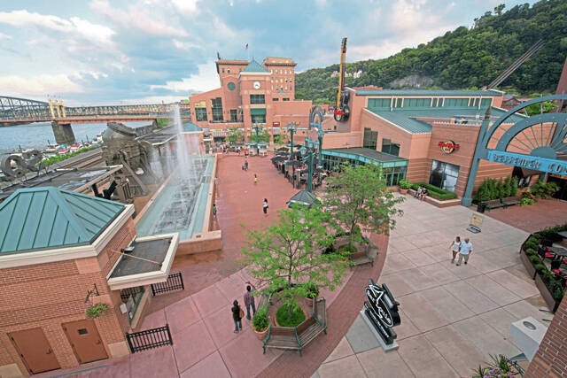 9066892_web1_PTR-STATIONSQUARE04-070614