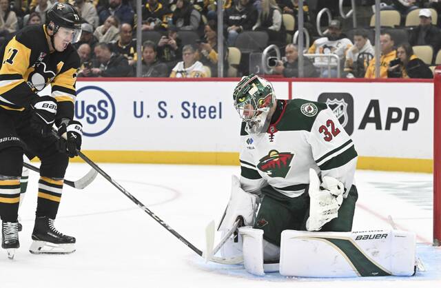 9067583_web1_ptr-PensWild12-112225