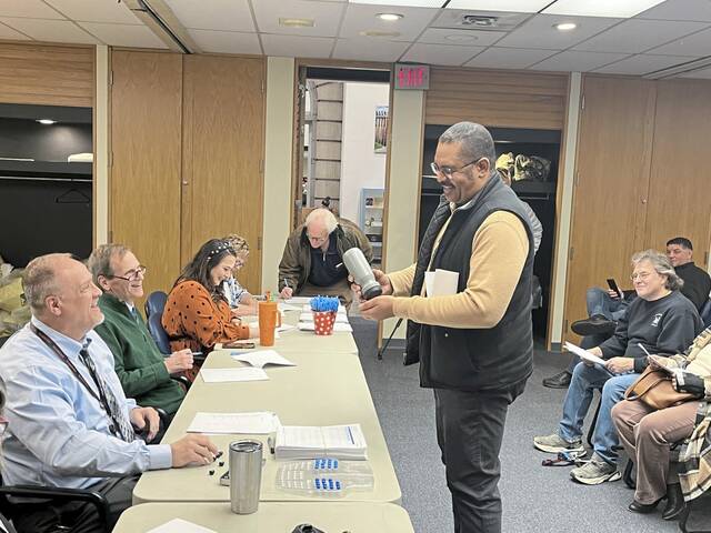 9067939_web1_gtr-ElectTies1-112225