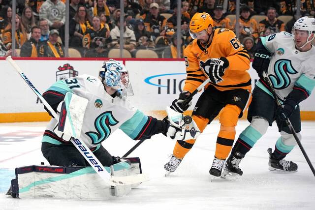 9070041_web1_9070041-2cce152ce6944287b5dfa22d51a35cca