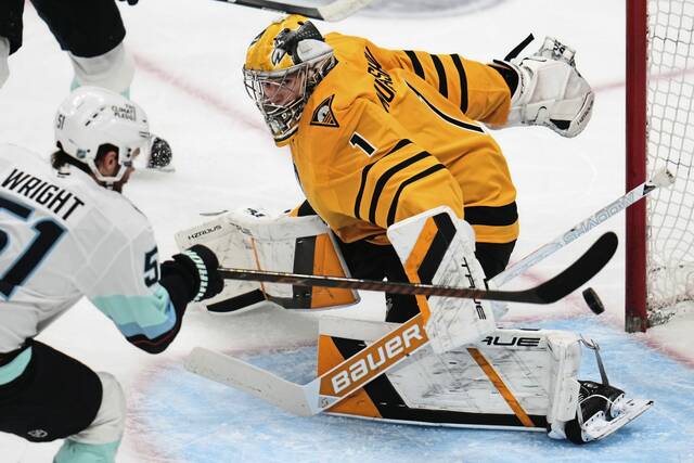 9070041_web1_AP25327031154030