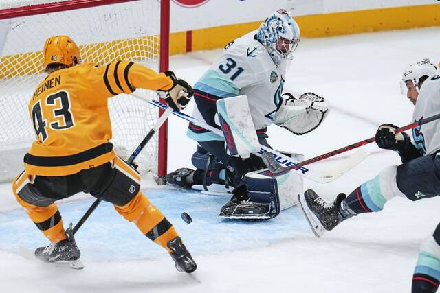 9070041_web1_AP25327032769420