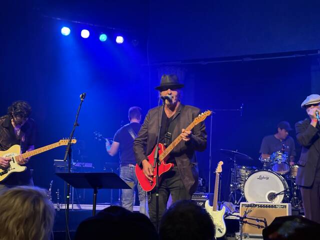 9071511_web1_ptr-smallswaltz5