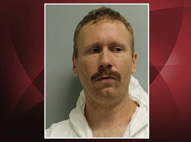 9073976_web1_vnd-arnoldstabbing2-080624