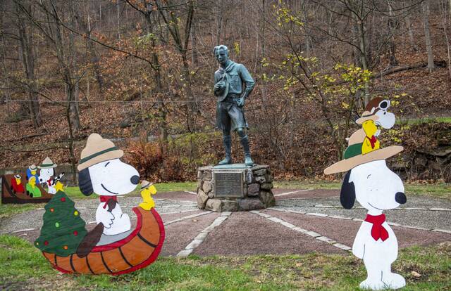 9074299_web1_her-christmasinguyasuta12-112124