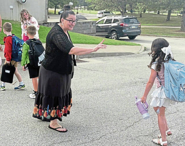 9075242_web1_vnd-BSDfirstday1