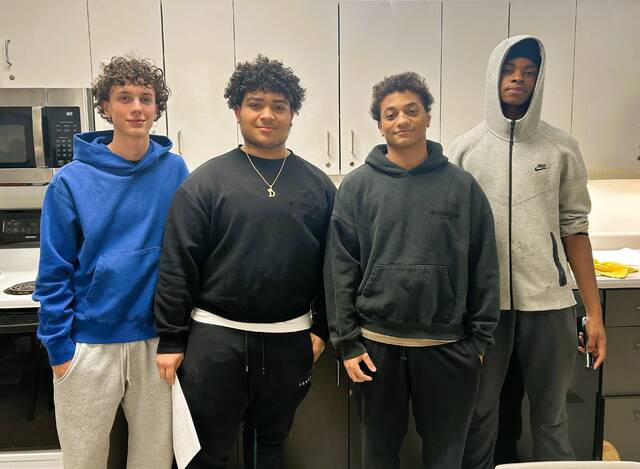 9076430_web1_meals-3