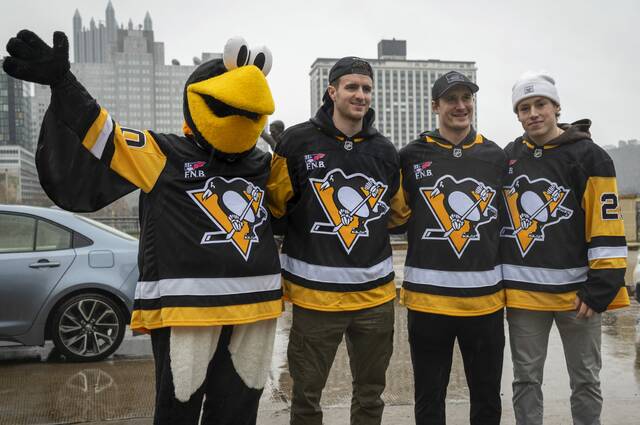 9078015_web1_PTR-lo-BurghProud20-112625