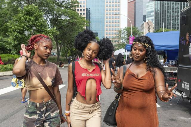 9078338_web1_ptr-BlackHair010-XXXXXX