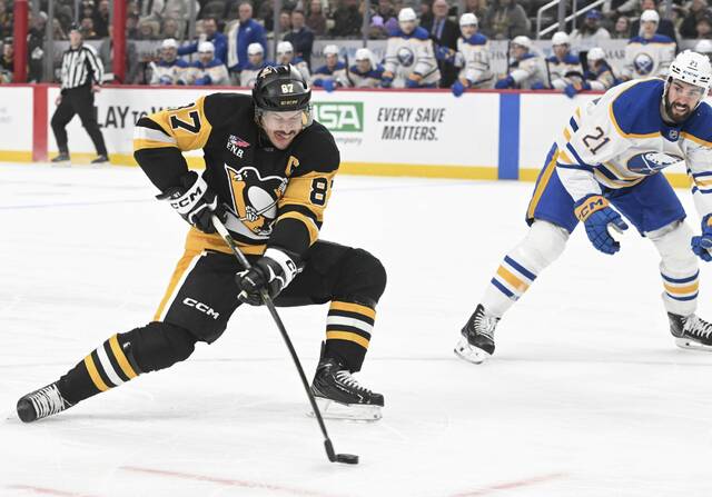 9080115_web1_ptr-PensSabres01-112725