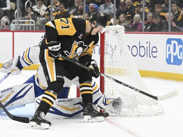 9080115_web1_ptr-PensSabres02-112725