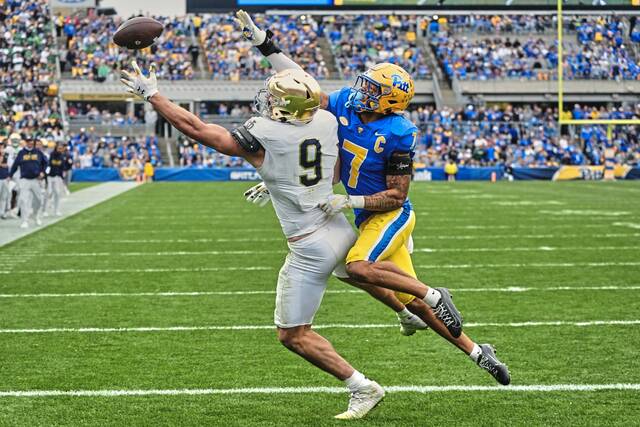 9080241_web1_AP25319693021652