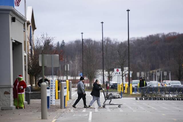 9083580_web1_VND-MillsShopping2-120125