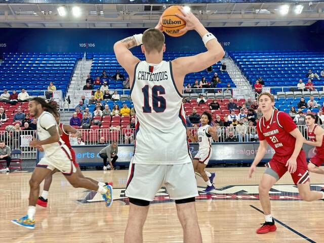 9083870_web1_gtr-RMU05-112925