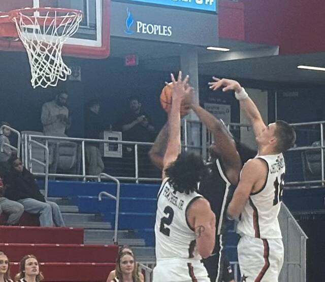 9087785_web1_gtr-RMUStetson2-120125