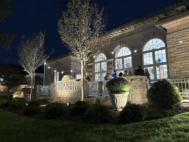 9056023_web1_sew-EliseLibrary