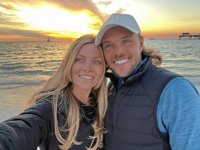 9057552_web1_her-lawyertennis-112725-2