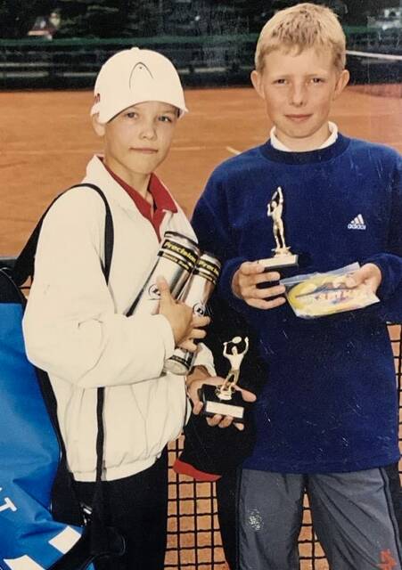 9057552_web1_her-lawyertennis-112725-4