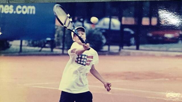 9057552_web1_her-lawyertennis-112725-5