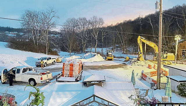 9074821_web1_gtr-SinkholeDay3v1-120624