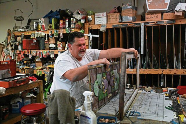 9080698_web1_MPglass004-040623