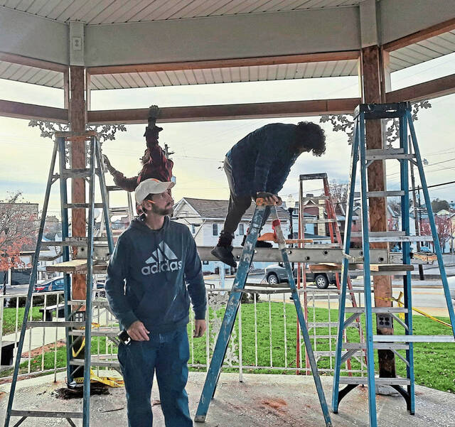 9080698_web1_gtr-MtPGazeboParkA-112825