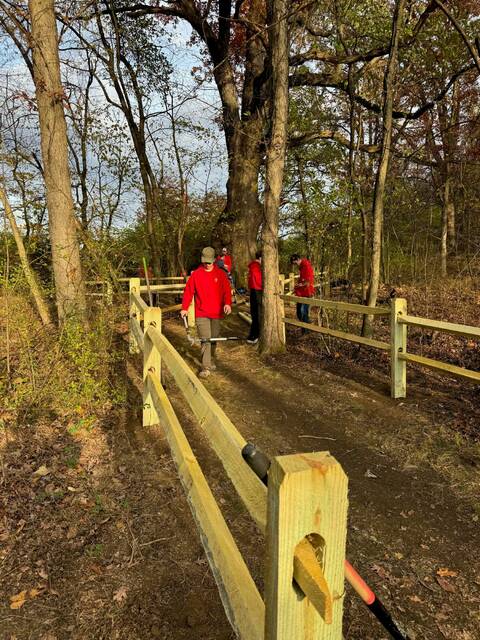 9081709_web1_pcj-ScoutWalkPath-121125