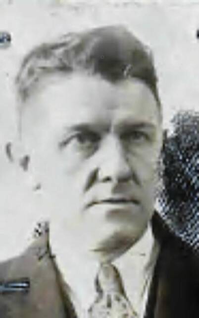 9083739_web1_gtr-FredBrown-120125