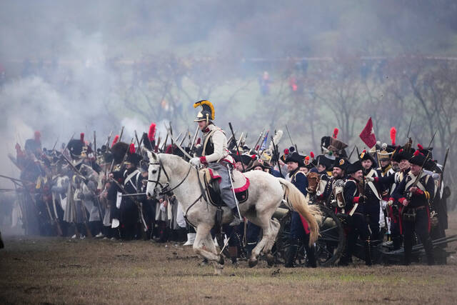 9089731_web1_ap25333561898929