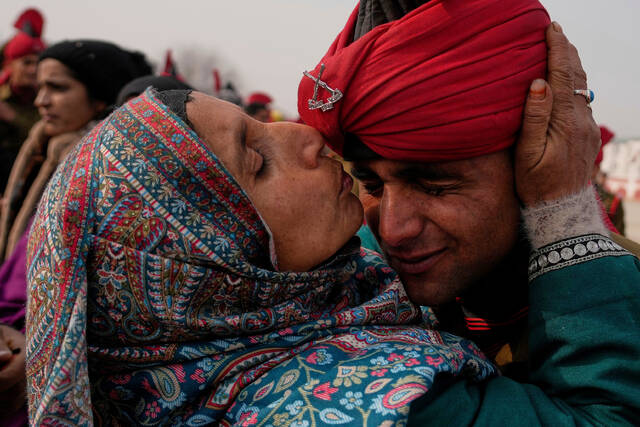 9090014_web1_AP25338418242698