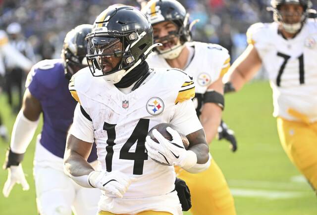 9090016_web1_ptr-SteelersRavens34-120825