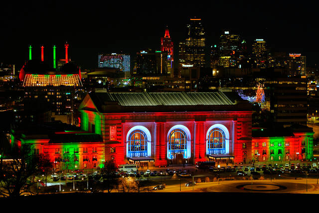 9090025_web1_ap25345157937208