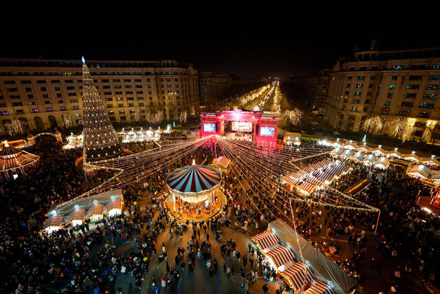 9090045_web1_AP25347747053278