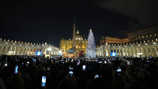 9090048_web1_AP25349609517928