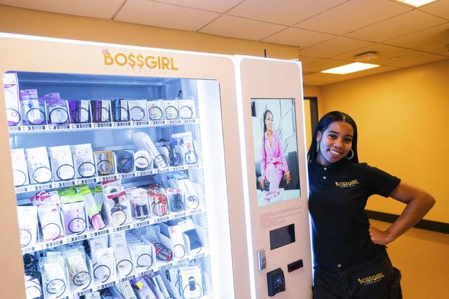 9090124_web1_php-BeautyVendingMachine1-111325